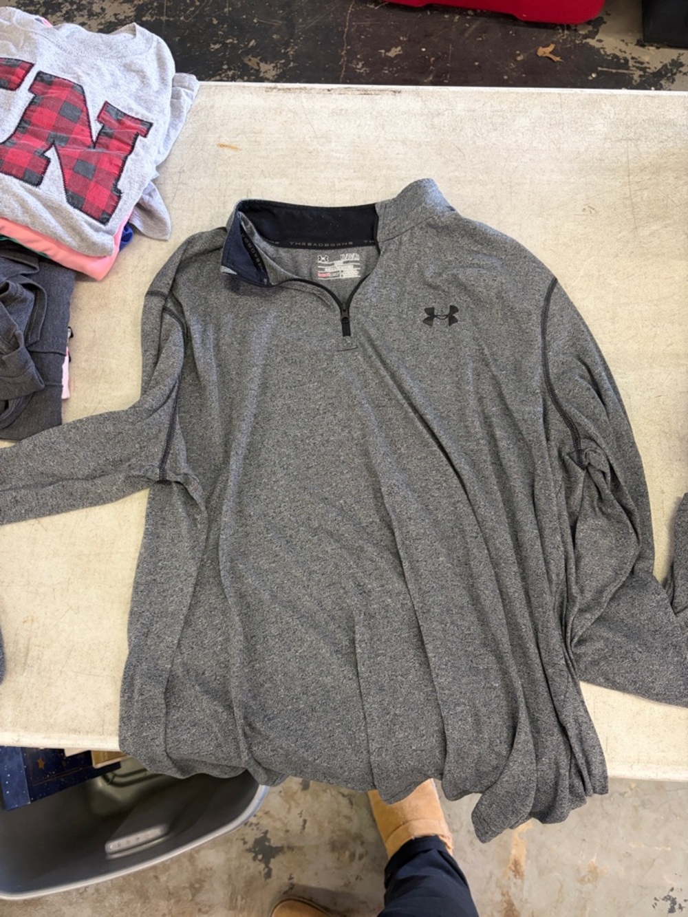 Under Armour Men’s Dark Heather Grey 1/4 Zip Pullover